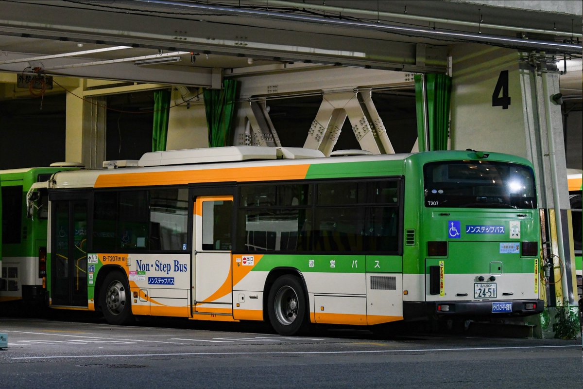 2022年春の転属 はと委託の減車と、都04・高71などの移管もあり、26台