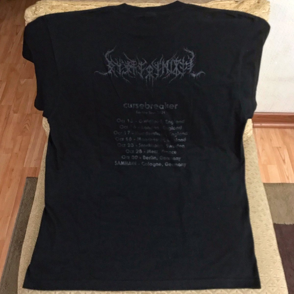 TheTrueAsgard's tweet photo. New arrival:
Necronomidol @NECRONOMIDOL Cursebreaker Europe Tour 2021 VIP pack: t-shirt, poster, patch and pin (these last two not pictured here but in the next post).
From Necronomidol, via Tenso.
#Necronomidol #VIPPack #TShirt #Poster #Patch #Pin https://t.co/cnOnEDWLIa