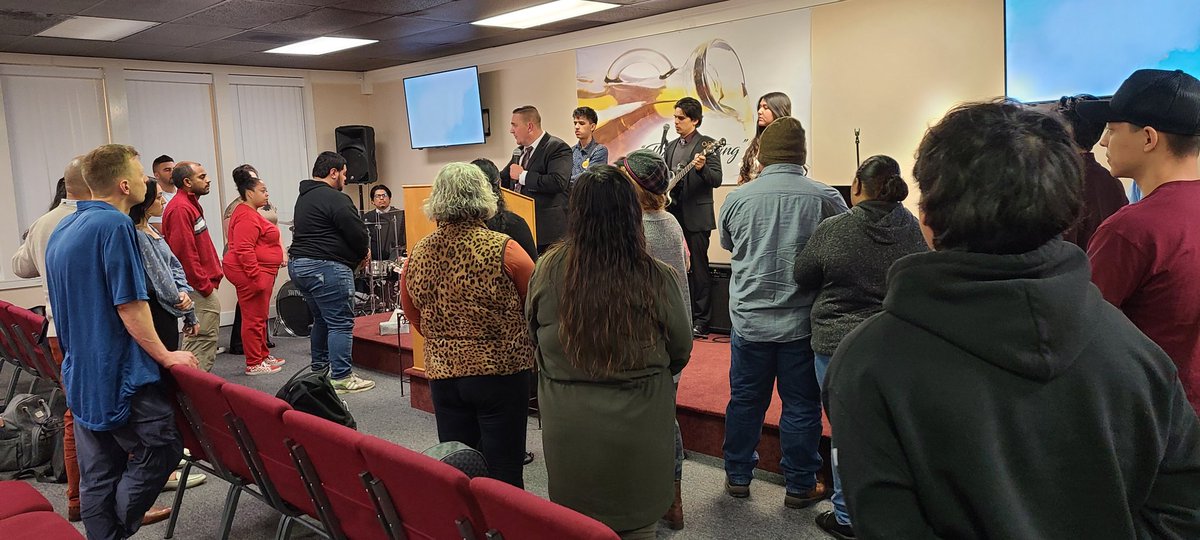fmgonzalez92's tweet photo. Glorious Revival with Evangelist Jeremiah Wacker. https://t.co/S82IjLEo1v