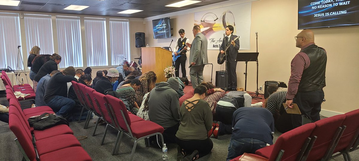 fmgonzalez92's tweet photo. Glorious Revival with Evangelist Jeremiah Wacker. https://t.co/S82IjLEo1v