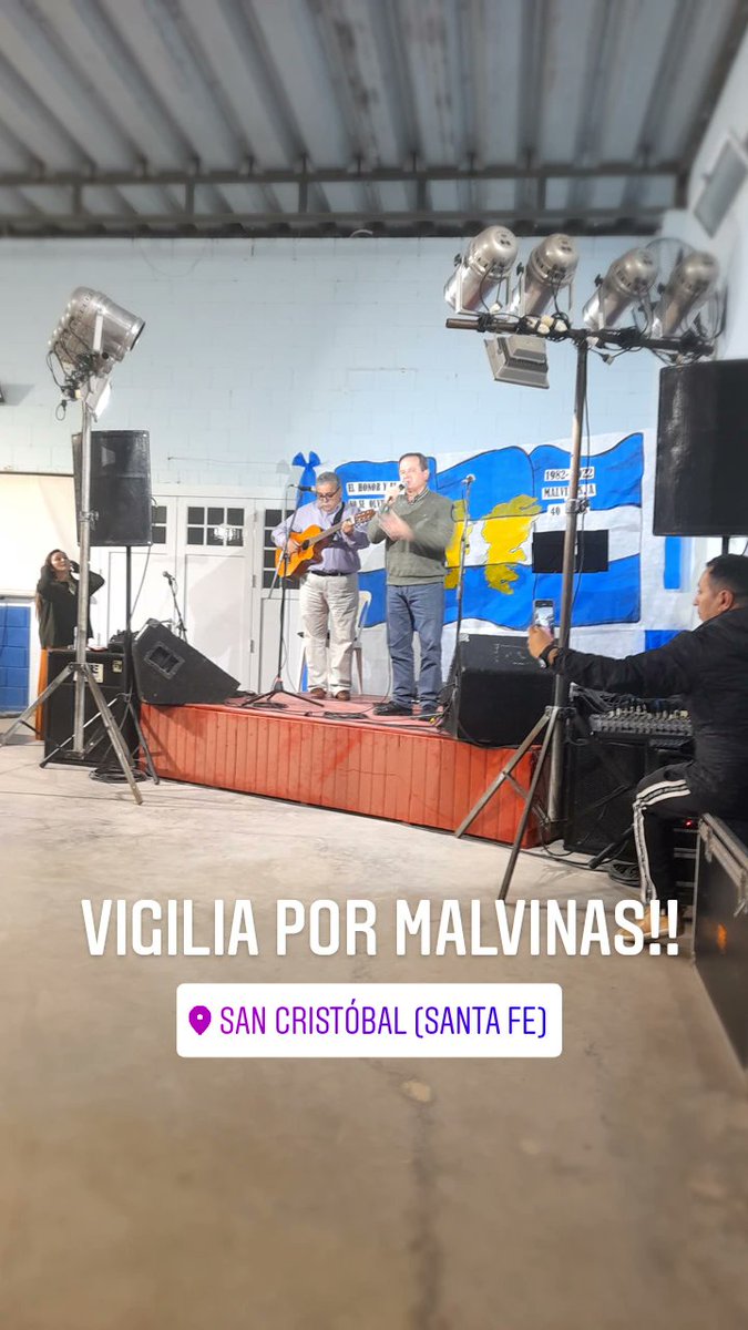 Acompañando a los Ex combatientes  en la vigilia por los 40 años de la gesta de Malvinas