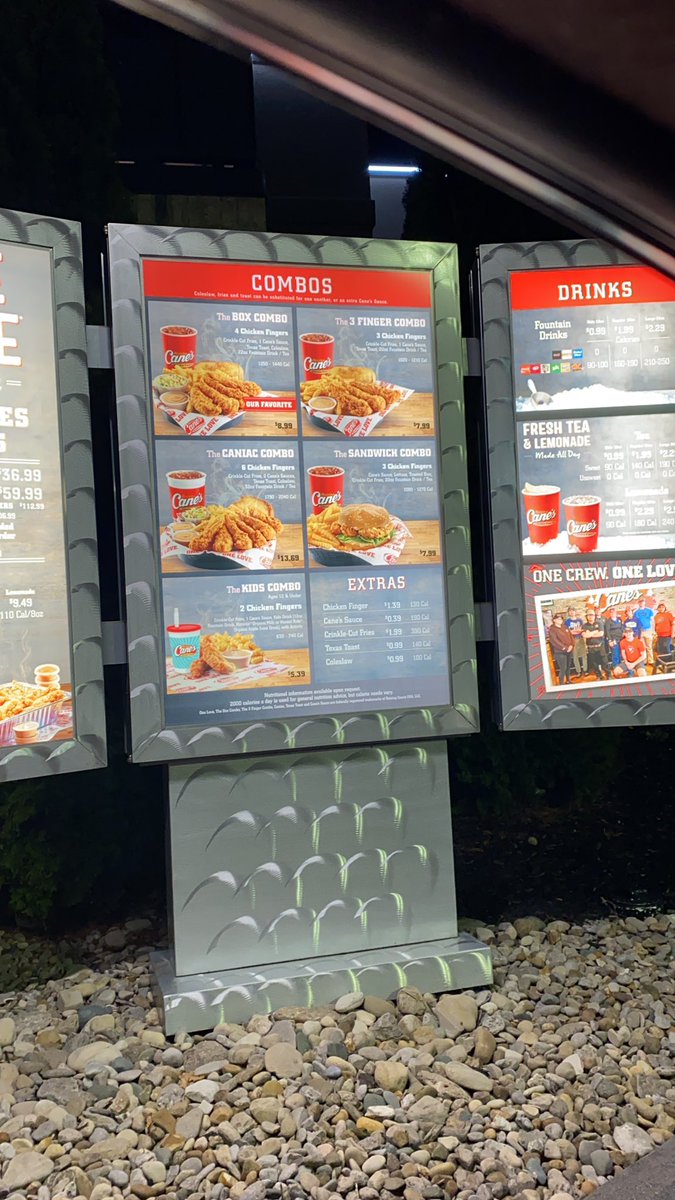 KoonsKaniac's tweet photo. No slaw, extra toast, right side sweet tea https://t.co/CWIZr7lgAI