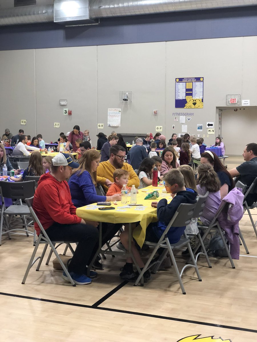 Family bingo Night was such fun!  Thank you Becky Venneman and PTO for hosting such a great event!