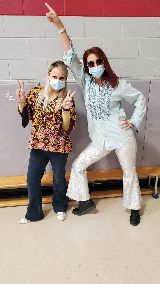 K5htb's tweet photo. That 70s Show at @GrfSchooners today! ✌️🕺 @dsbn https://t.co/PQ6gqFdONs