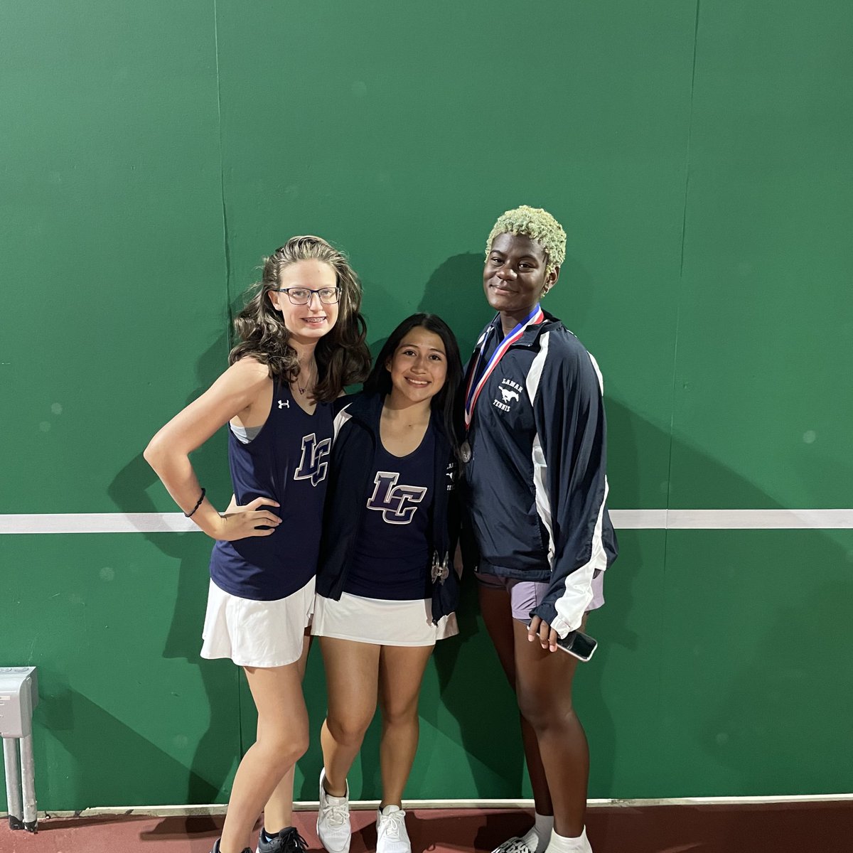 Idara Wins 2nd
Paige and Lacy get 4th!
7 Wins overall at District.
Girls finish as 2nd Overall Girls Team