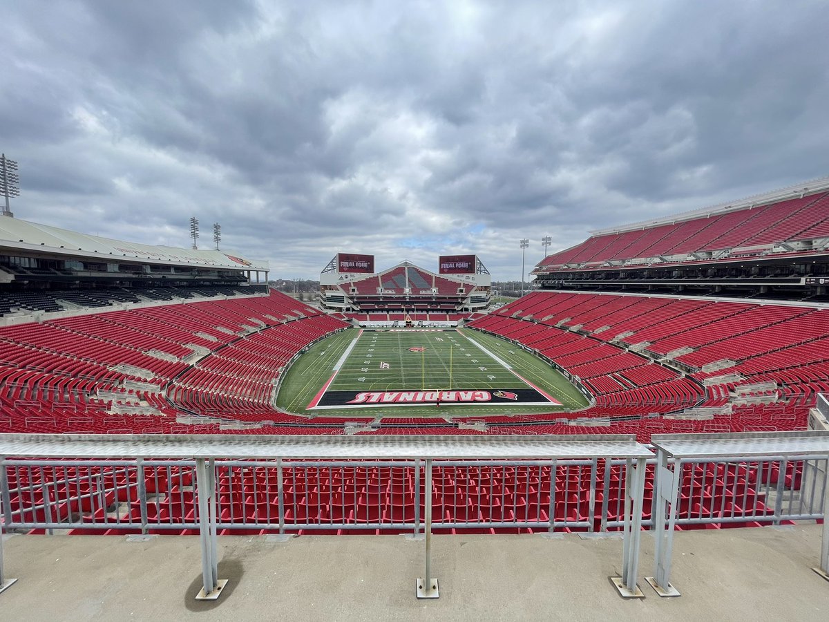 taggharrison17's tweet photo. Unofficial Visit at Louisville today. Thank you @UofLFootball !

@TheMatt_V 
@TritonsFootball 
@mikemoon42 https://t.co/Mg1bQ0YsoH