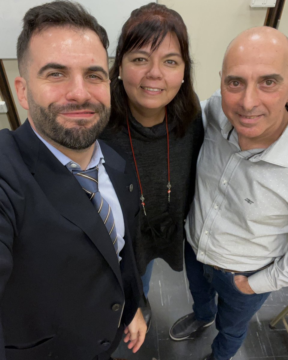 Ezschedule's tweet photo. Esa felicidad de volver con amigos al aula si se puede ver!
#unlam #presencialidad #rrpp #gracias https://t.co/K4hvuRUSHm