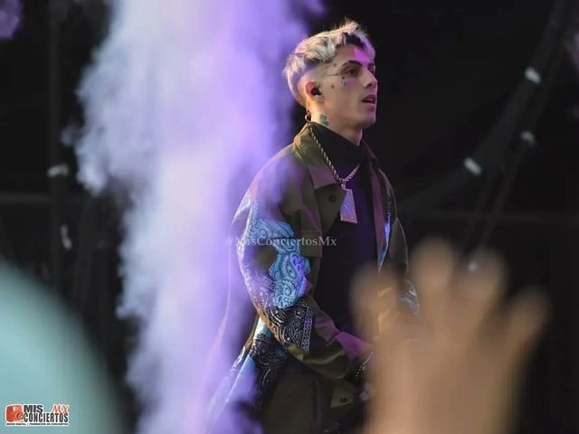 chartskhea's tweet photo. Más fotografías de KHEA rompiendo hoy en Monterrey 🇲🇽💘! https://t.co/AotPbpGBTq
