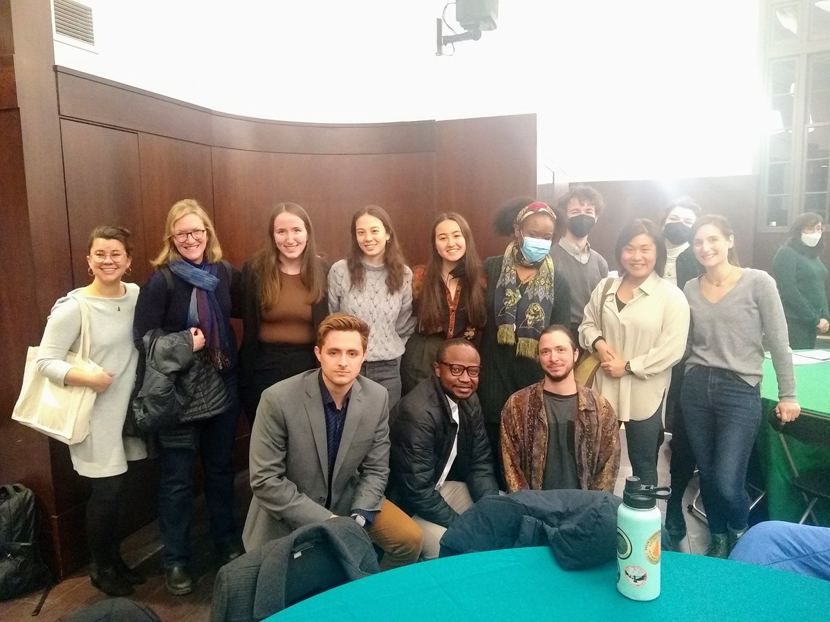 seralinardi's tweet photo. At #scopeathon @CaasiPitt table :  Mary Eddie @HeinzCollege, Sydney Ivy @pitthonors, Uchenna Adam Hannah Noah Sera @GSPIA,   Kofi @PittEcon, Emmaline @SciPitt alum, Karen @Metro21CMU 🤗 https://t.co/rPL03AdUgD