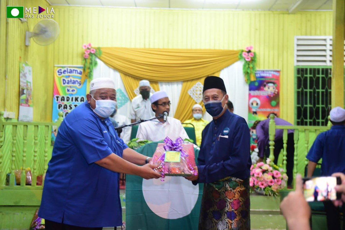 CkgAbdAziz's tweet photo. Alhamdulillah, selesai Majlis Kesyukuran Dun Maharani di Pt Tarom semalam. Terima kasih kepada warga Maharani yang sudi hadir☺️

#MaharaniPrihatin #MuoSederap https://t.co/GAM3fogLKF