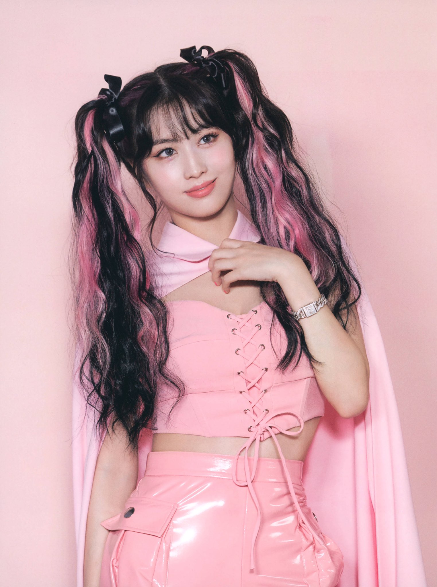 Twice Momo S Official Color Is Pink And These 10 Looks Prove That No Other Color Brings Out Her Charm Like Pink Does Koreaboo