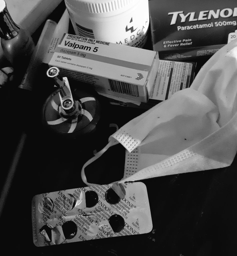 Stellahoney5's tweet photo. On a scale of 1 to give me all the drugs! How is the pain?
#valium #endone #oxy #medcan #breastcancer https://t.co/M2ywtEfoD3