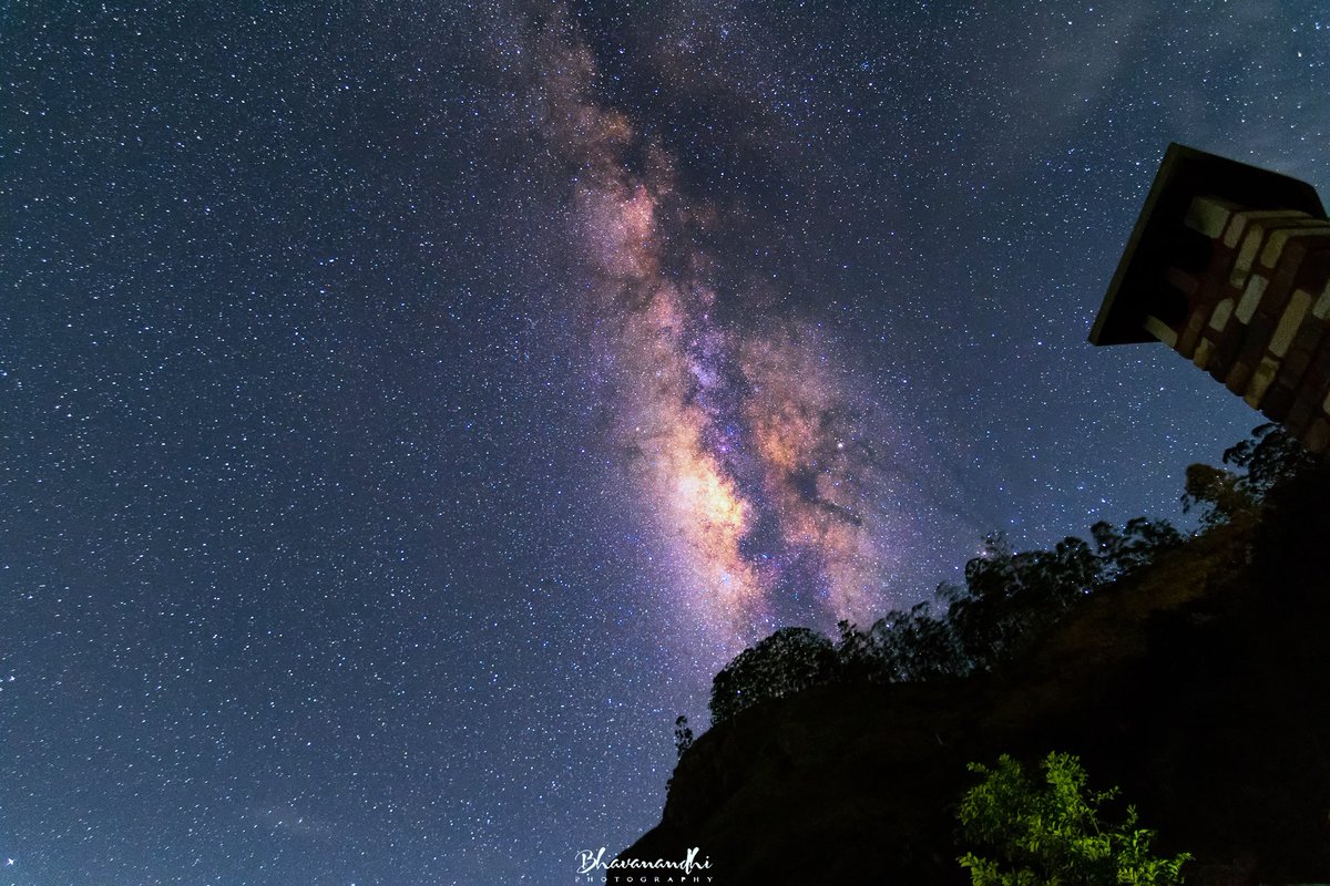 Astrophotography Jeep Safaris: Milky Way Routes FPTlk6UacAAK8oJ