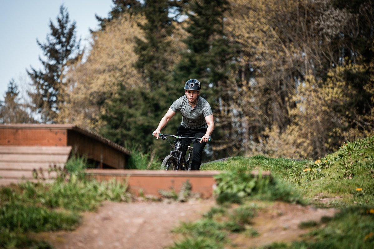 WPUCycling's tweet photo. Another successful club ride today at Gateway Green! We worked on roll downs and progressing. What a treat to have a bike park in the city close to campus.
#mtb #warnerpacific #wpuknights https://t.co/LEr1iR9aHS