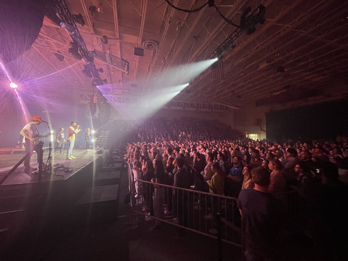 JeffSalyer's tweet photo. First day of #LeeDay is complete. Thanks @PassionMusic for being at @LeeUChurch https://t.co/RGvZ8LJIBx