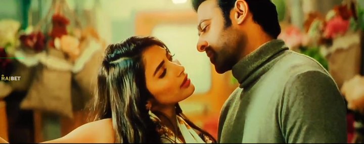YOYOKINGOFRAP1's tweet photo. My favorite scenes from Radhe Shyam 🔥
#RadheShyam #Prabhas https://t.co/rD114Rhujt