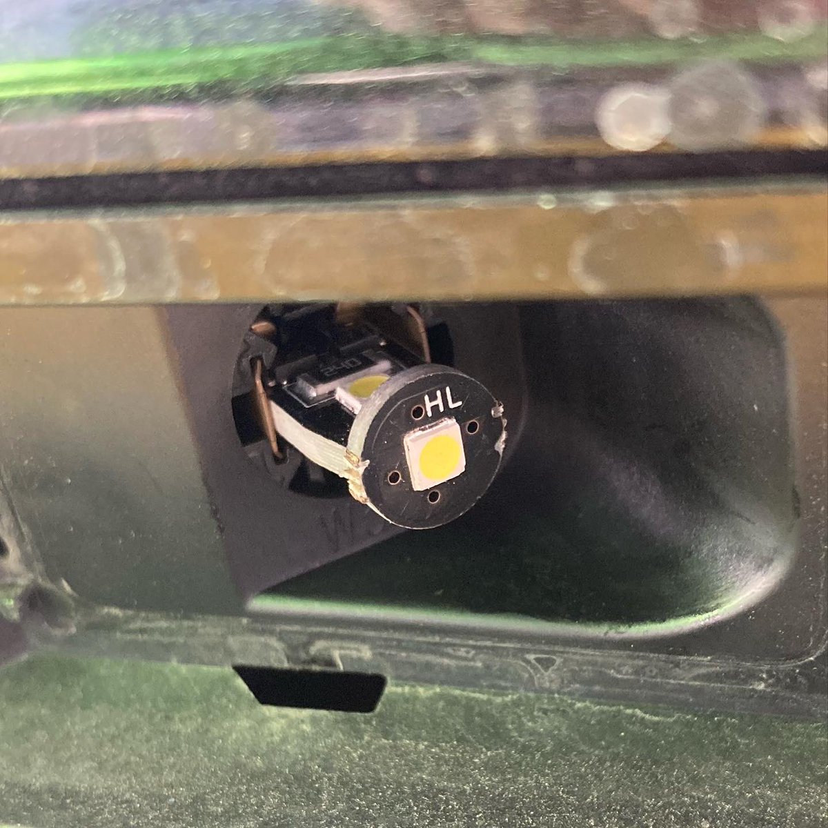 H_Hrt's tweet photo. コペンのバックランプが片方切れたので、LED化の基本の3点を交換
ちょー簡単に終わった
#コペン #コペンローブ #ダイハツ #la400k #copen #daihatsu #オープンカー #オープンカーのある生活 #conbertible https://t.co/fZATjMN192