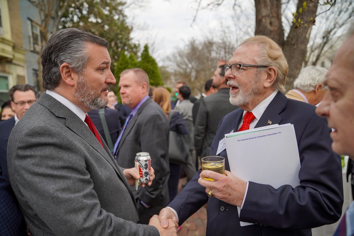 We had a great week back in DC at #NECALegConf 2022! Met with several members of the House to discuss #apprenticeship &amp; #workforcedevelopment priorities, plus some special guests from the Senate. Thanks <a href="/NECAGovtAffairs/">NECA Govt Affairs</a>! #WePowerPA