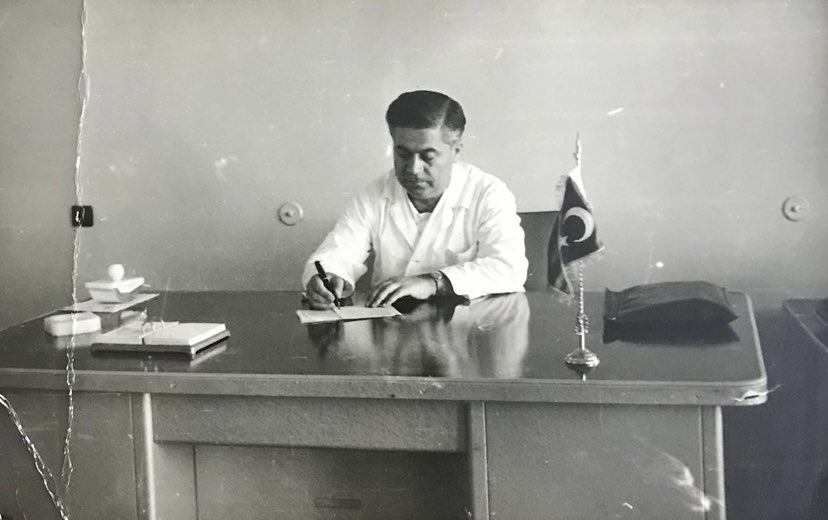 <a href="/mvefik/">Prof.Dr.Mehmet Vefik Yazıcıoğlu</a> babası eski @dicleuniv21 Rektörü Prof. Dr. Selahattin Yazıcıoğlu'nun #Asbest çalışmalarını anlattı.