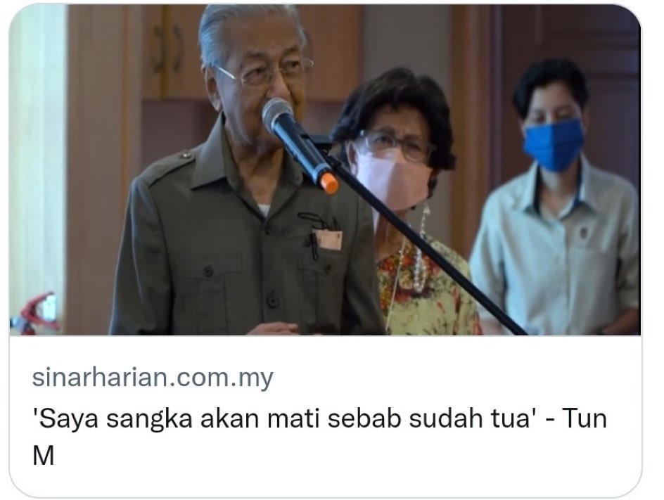 Aku ingat dia nak buat statement berundur dri politik nk tumpu pd ibadat Selagi nyawa ada,
Yg paling sedih aku ingat dia Bersyukur diberi nafas utk hidup tapi dia boleh ckp lain.
Ada ank2 pun 2 X 5 asyik kejar Dunia. Awat yg jdi lgu tu... Nohhh