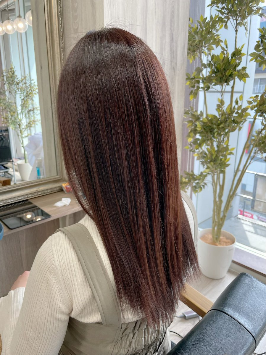 nanatan_tan's tweet photo. 10センチ切りました✨
頭、軽い〜😄🎶
　#美容院 #ロングヘア　#ロングヘアー　#ストレート https://t.co/HuKXhFSVpf