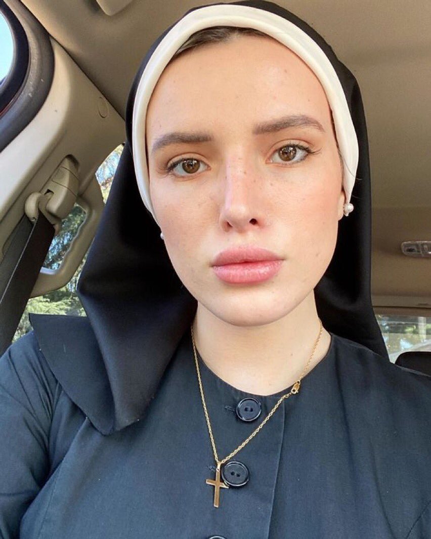 kbyrh3's tweet photo. رمضان كريم 🌙 
ابارك لكم قدوم شهر رمضان وكل عام واحنا وأخواتنا المسيحيين والمسيحيات بخير☪️✝️
في هذا الشهر الكريم نشاهد ان وحدتنا الوطنية جعلتنا اقرب لبعض وان الاخوه من المسيحيين والمسيحيات شاهدنا فرحتهم ومباركتهم لنا✝️✝️
يارب اجعل وحدتنا الوطنيه اكبر همنا ونساهم بدعمها دائما 🙏🙏 https://t.co/c8neWpEvPf