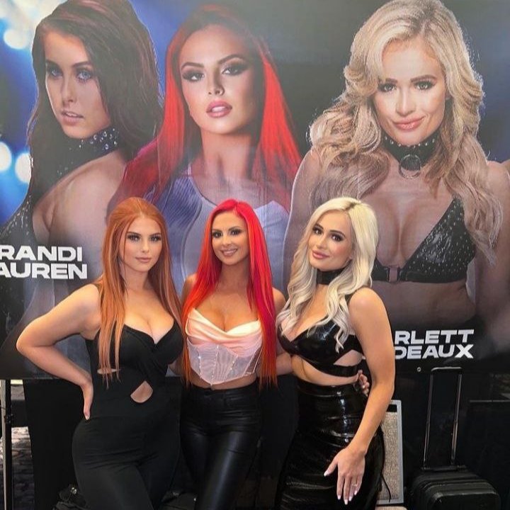 3 Queen's @Lady_Scarlett13 @brandilauren_ #harleycameron #thesmokeshow #superdiva #Queens #stunning #perfect10