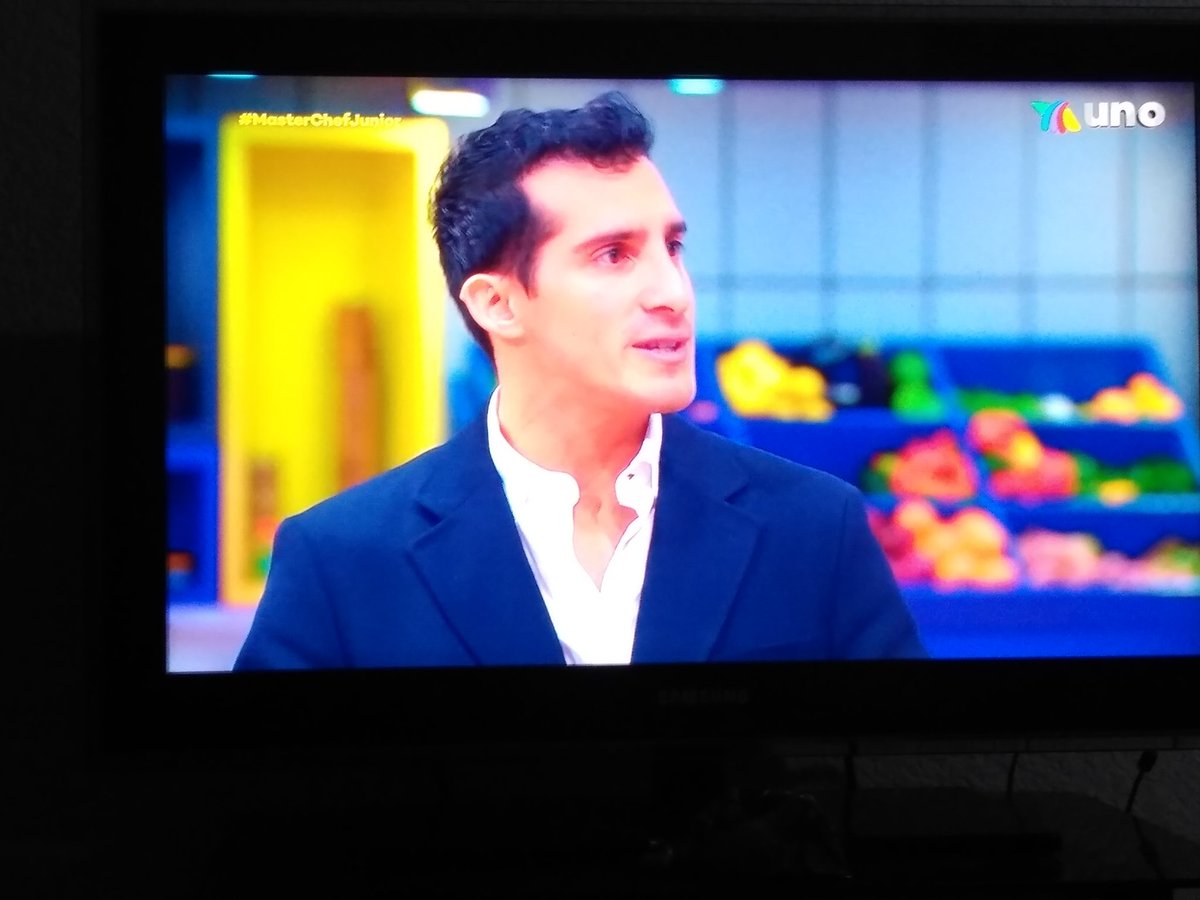 Michell14871829's tweet photo. #MasterChefJunior Un hasta pronto querido @Rommel_Pacheco increíble el programa, al tener un verdadero súper héroe. https://t.co/68kg4lVLe3