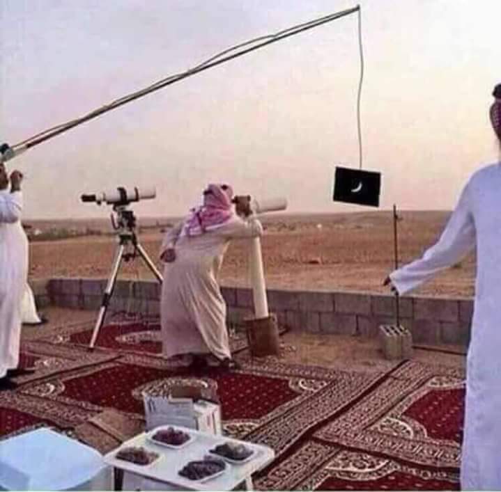 Loup__Stanley's tweet image. Paraphraser sans plagier #Asma_Zouhir , #Twafak me rappelle #Sboui et le croissant de ramadan ...