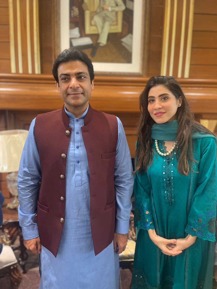 وزیراعلی پنجاب کے ساتھ۔۔۔✌🏻