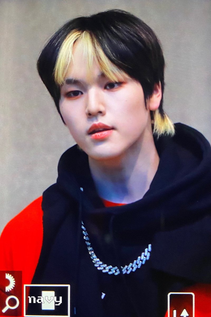 he looks just like a dream, the prettiest boy i’ve ever seen.