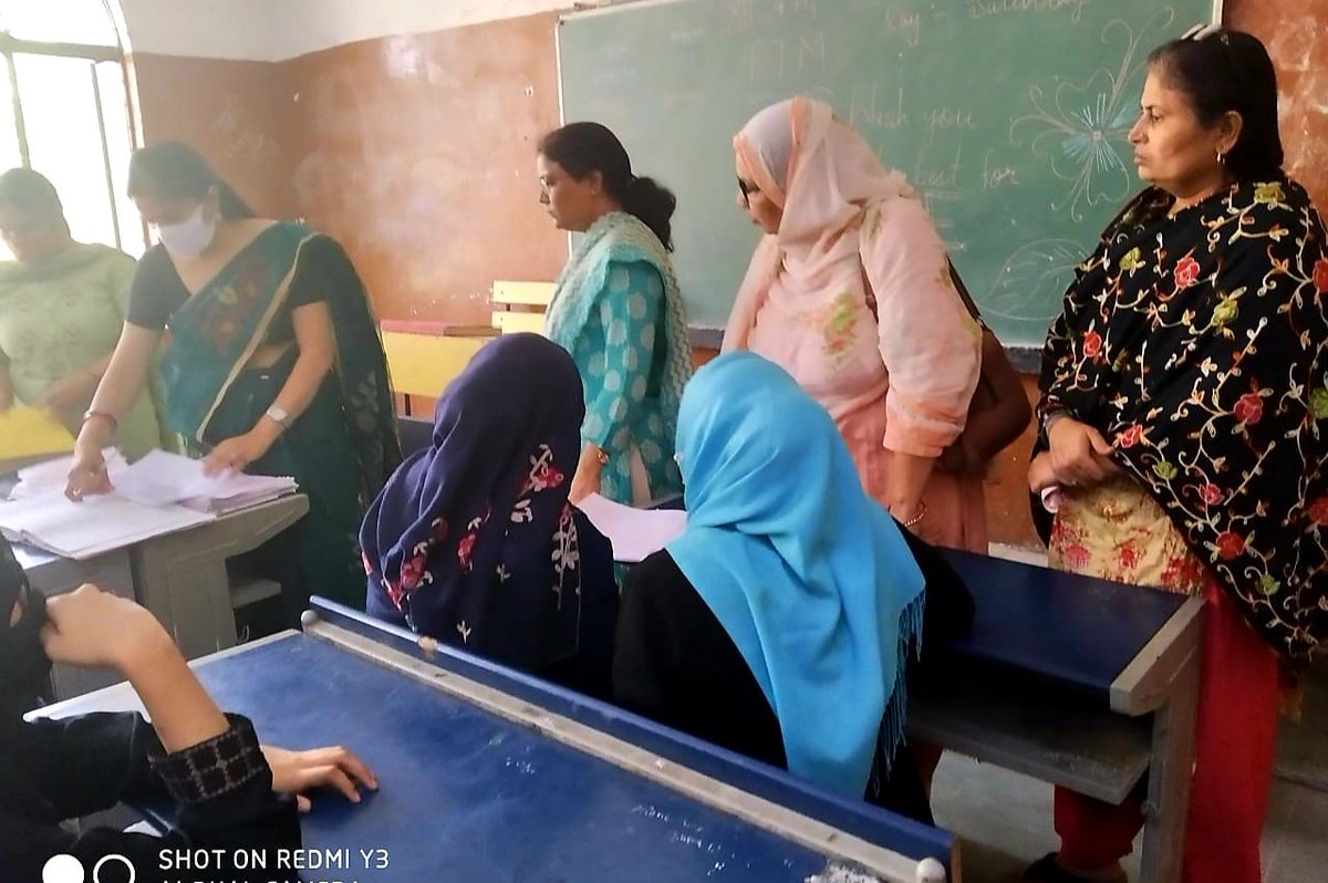 SKVNoorNagar's tweet photo. We received an overwhelming response from the parents at the #MegaPTM organized by SKV Noor Nagar today. 

The parents were briefed about the learning levels of the student along with the strategies to be followed under #MissionBuniyaad to develop their foundational competencies. https://t.co/CK7QkekfTM