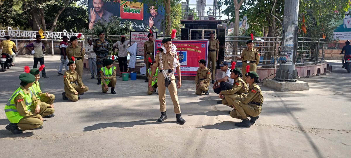 ReenaSh76773921's tweet photo. #PuneetSagar 
Regarding "Puneet Sagar Abhiyan" cdt of #6upbn  firozabad up has performed  nukkad natak on the topic 'plastic waste recycl'.  They tried to aware mass how to recycle plastic #SwachhataMission awareness
@HQ_DG_NCC
@NCCDteUP 
@HQ_DG_NCC 
@6Upncc https://t.co/nslc37WqVv