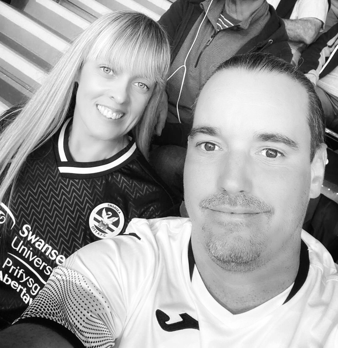 HayleyJayneRees's tweet photo. Derby day, gutted we didn't get tickets! Come on you Swans ⚪⚫
Let's do the double 🙌🦢🏴󠁧󠁢󠁷󠁬󠁳󠁿 
#swans #letsdothedouble https://t.co/NBdFsGrE3B