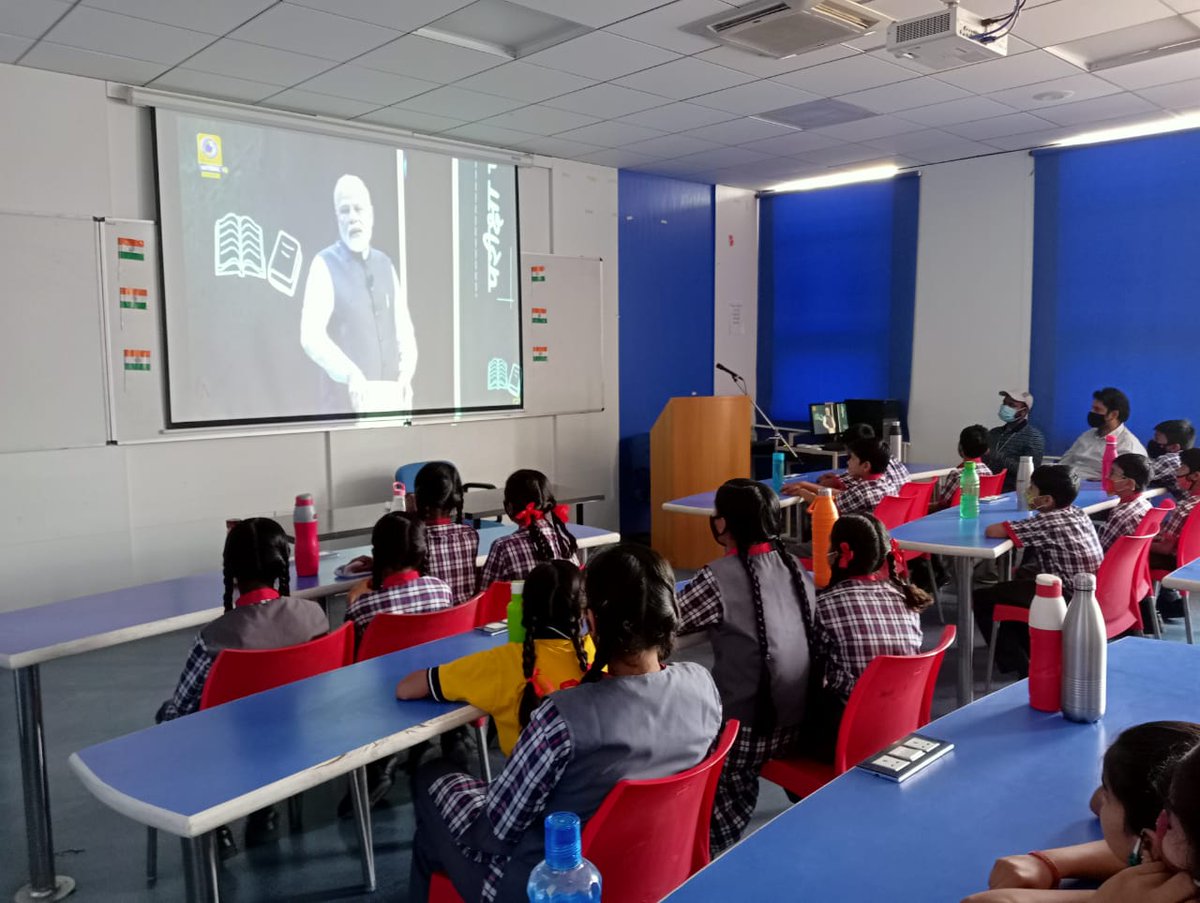 SadraniManoj's tweet photo. Students of KV IIT Indore Watching Live Telecast of Pariksha Pe Charcha-2022 https://t.co/wrAgkRoxeU