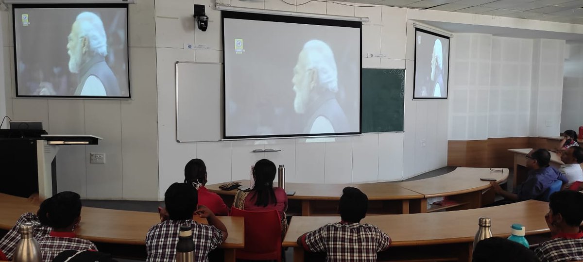 SadraniManoj's tweet photo. Students of KV IIT Indore Watching Live Telecast of Pariksha Pe Charcha-2022 https://t.co/wrAgkRoxeU
