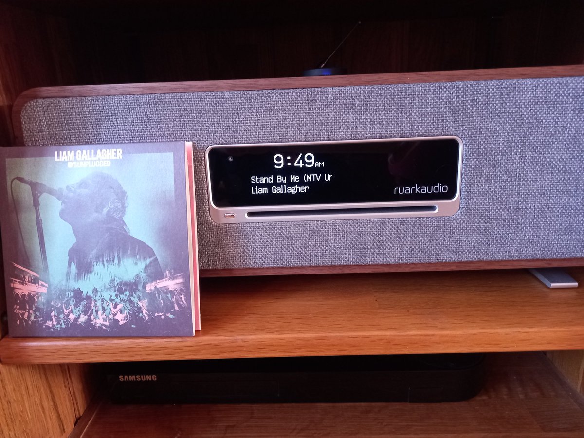 Today's tunes..
Liam Gallagher Unplugged