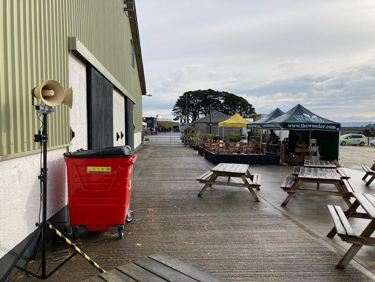 GKElectronicsAV's tweet photo. A different type of event this week! We are at the Spring Flower Show for Cornwall Garden Society, providing a stage, projector and sound, PA throughout the halls and outside, plus power distribution to the stands (should that be called ‘Flower Power?’). https://t.co/vaJdMP1bXB