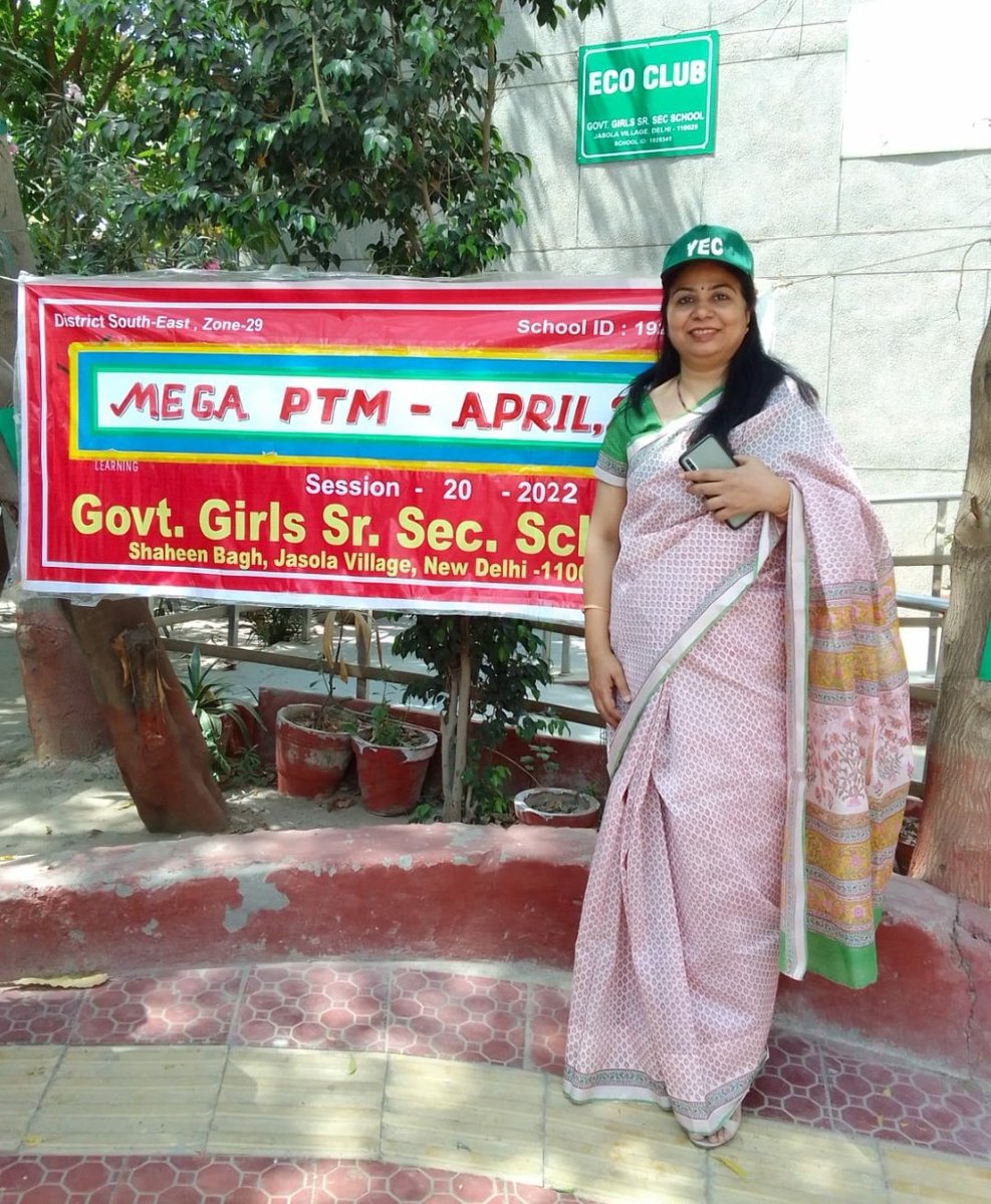SeemaGovtTr's tweet photo. #ecofriendly welcome on #MegaPTM by ECO CLUB--JASOLA GREEN GIRLS at 
#GGSSSJASOLA Village under the guidance of honourable HOS @KavitaSaini_DoE
and wonderful Mentor @rohit_upadhyaya https://t.co/gEP40dZwhR