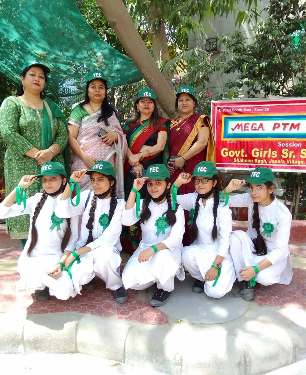 SeemaGovtTr's tweet photo. #ecofriendly welcome on #MegaPTM by ECO CLUB--JASOLA GREEN GIRLS at 
#GGSSSJASOLA Village under the guidance of honourable HOS @KavitaSaini_DoE
and wonderful Mentor @rohit_upadhyaya https://t.co/gEP40dZwhR