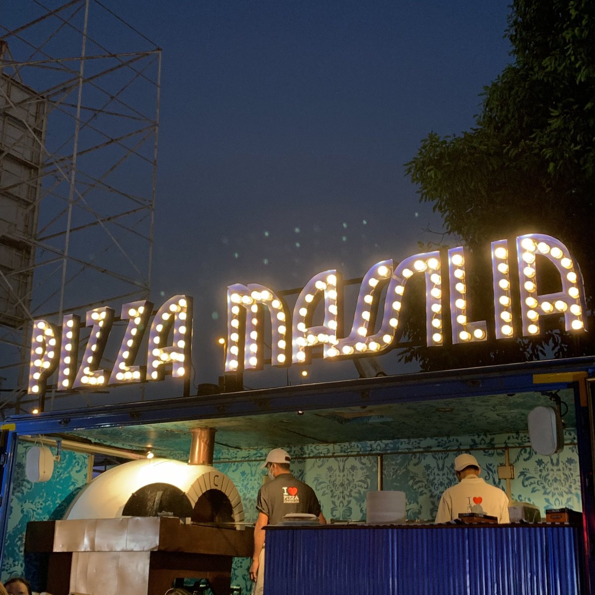 wanderlust tweet media