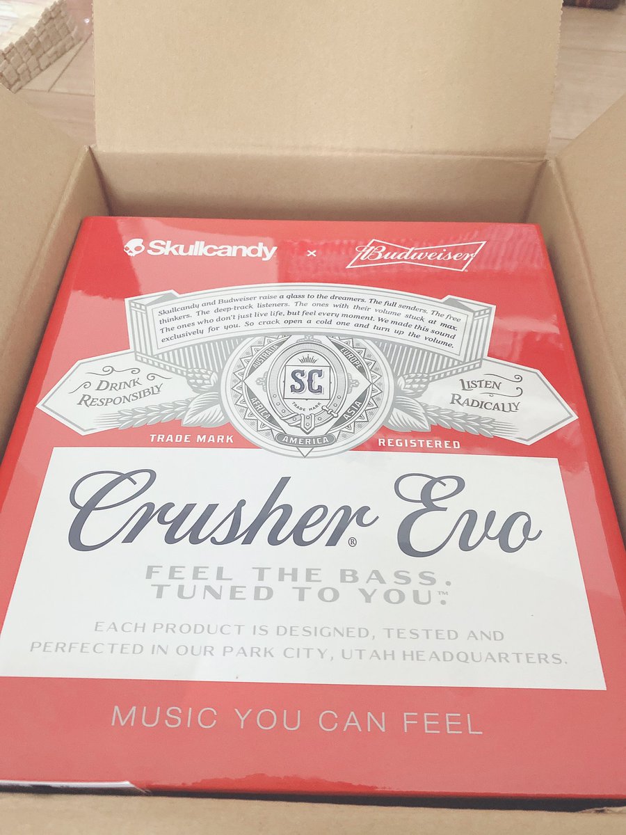 Mrcircle6464shu's tweet image. やったぁーー
ずっと待ってたSKULL CANDYの
ヘッドホン来た💓💓

バドワイザーとのコラボ幸せ
初めて飲んだお酒もバドワイザーなの 

#SKULLCANDY  #crusherevo 
#スカルキャンディ #Budweiser