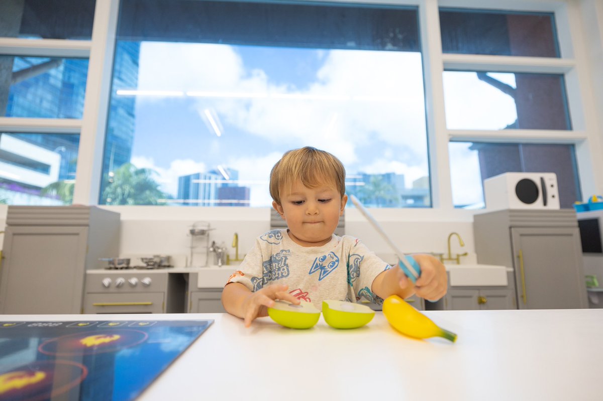 Slicin’ apples…..