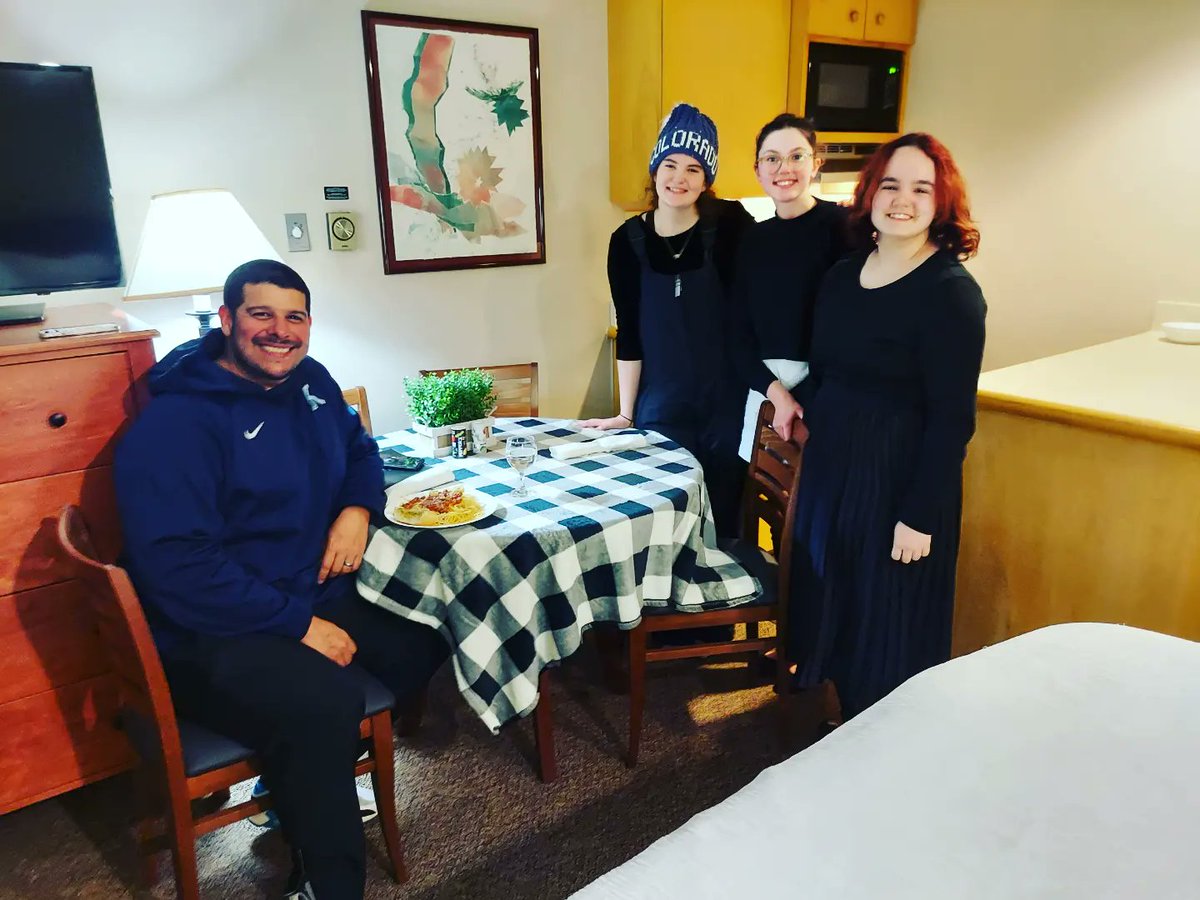 countrymanlr's tweet photo. The Great Spaghetti Feast Part 4!
Thank you to Mr. and Mrs. Gallagher for judging our 23 teams!
@MvG1001
@HumbleISD_KHS https://t.co/L4nD2bZhkH