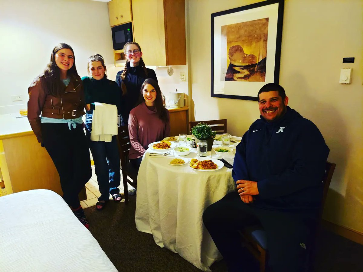countrymanlr's tweet photo. The Great Spaghetti Feast Part 4!
Thank you to Mr. and Mrs. Gallagher for judging our 23 teams!
@MvG1001
@HumbleISD_KHS https://t.co/L4nD2bZhkH