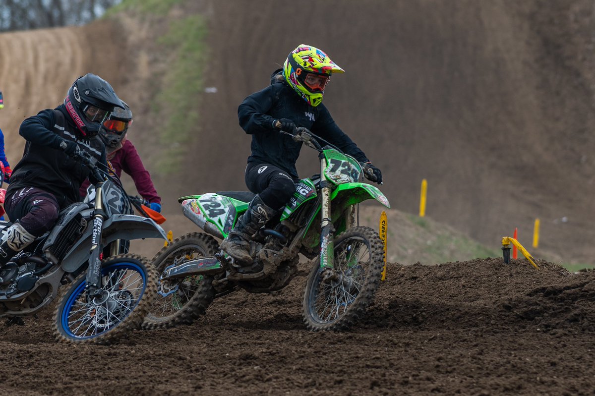 JuicyButts's tweet photo. Best of luck to Emma Hadley #724 this weekend #LLMX #roadtolorettas #girlsthatride https://t.co/i4h8Wzsfp8