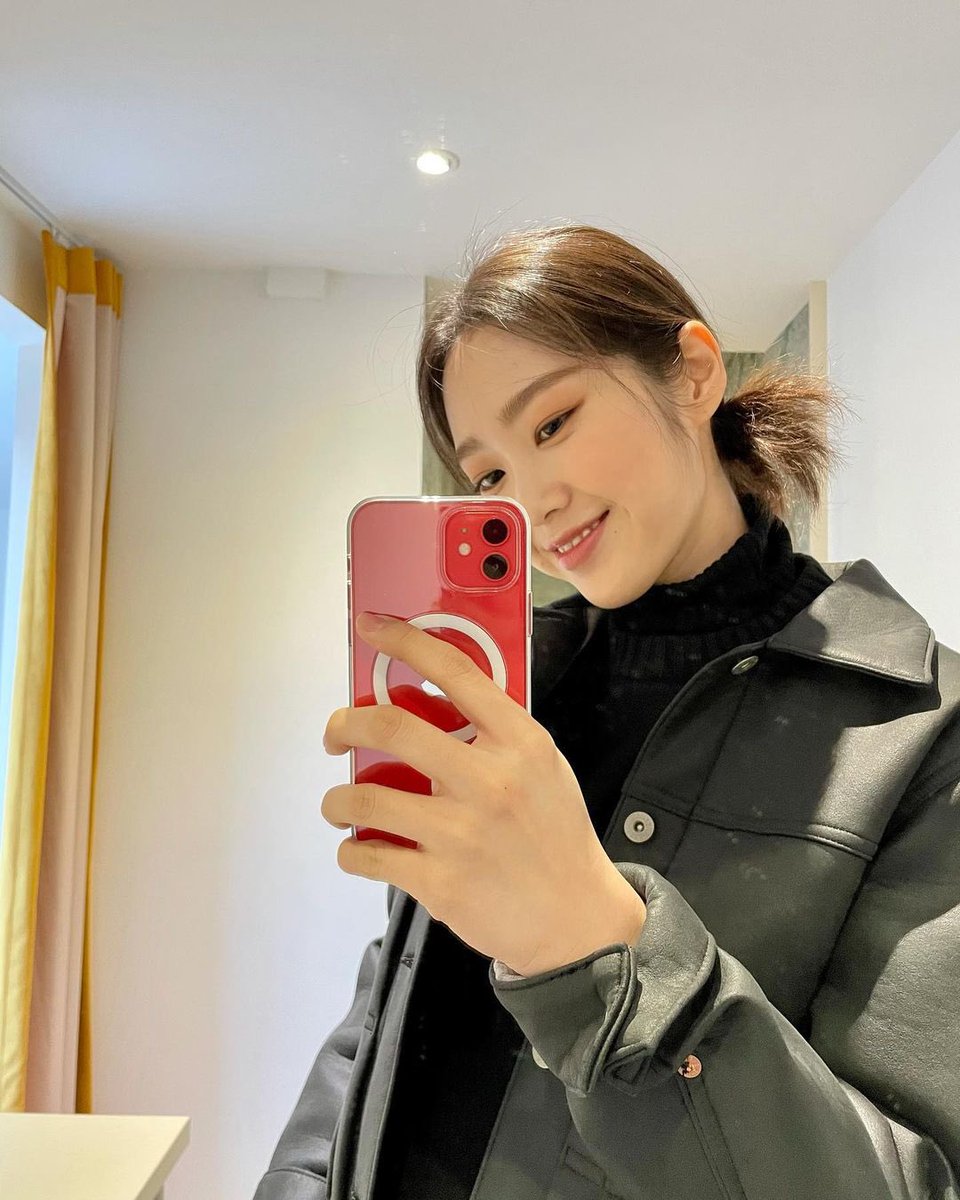 undorphin's tweet photo. Ka-chick! 📸 Let me capture this moment when we first met. I’ll send you the picture once you answered my question: What’s the fun fact about yourself? https://t.co/EP8S2OKUJH