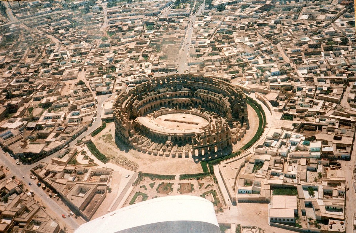 holamoncat's tweet photo. L'amfiteatre d'El Djem (o El Jem) és un coliseu romà construït a la ciutat de Thysdrus (moderna E...
https://t.co/t9upLR8lOO
#viatjar #Amfiteatre #d'El #Djem https://t.co/piPYSAzVV3