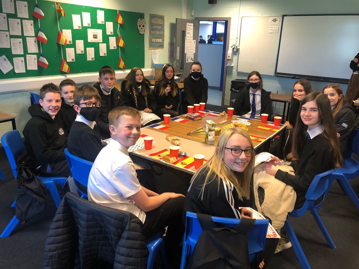 AcademyDem's tweet photo. Well done to our S1 Languages Champions. A lovely way to end the term @broxburnacademy @peterreid1956 https://t.co/76Jp8Iu1fl