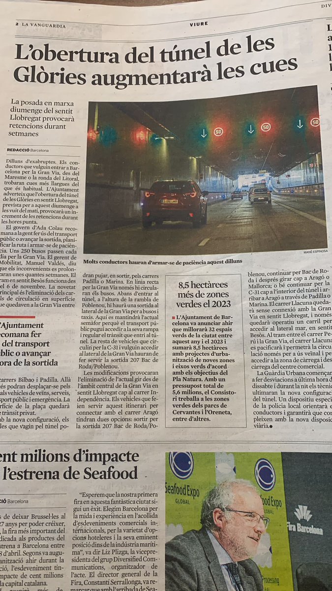 les_valls's tweet photo. Fa anys que els experts en mobilitat ens avisen: com més i més grans carreteres, més trànsit i més embussos, en una sort de cercle viciós. Insistim, la necessitat a la Garrotxa és un pla de mobilitat que redueixi trànsit i la renúncia a la construcció de l'eix Vic-Olot-Figueres. https://t.co/0GaHSL1EWZ